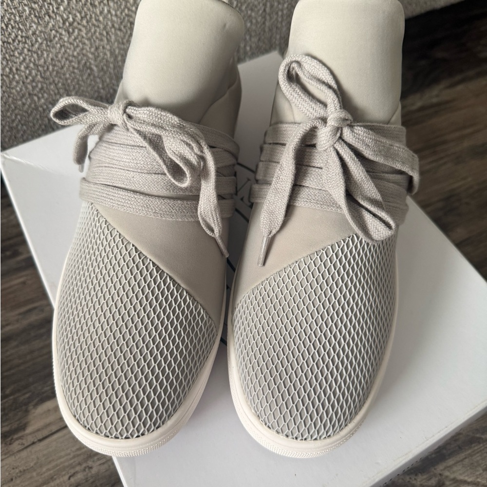 Steve Madden Gray Sneakers - Picture 4 of 9